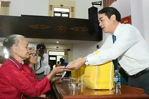 Hậu Giang: 5 mẹ được truy tặng danh hiệu 'Mẹ Việt Nam Anh hùng' 