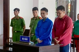 Lãnh 12 năm tù vì nhậu về nhớ chuyện cũ, lấy dao đi chém người 