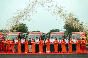 Hậu Giang đưa vào khai thác xe buýt có máy lạnh và wifi miễn phí