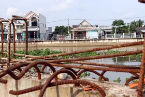 Dự án kè rạch Cái Sơn ở Cần Thơ tạm dừng do hết thời gian thực hiện