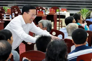 Chủ tịch nước dự lễ bàn giao 1.400 căn nhà đại đoàn kết ở Hậu Giang