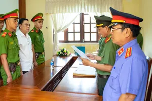 Bắt Giám đốc Văn phòng đăng ký đất đai tỉnh Hậu Giang 