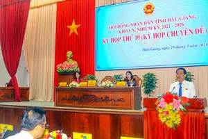 Hậu Giang hỗ trợ thêm tiền cho cán bộ tự nguyện tinh giản biên chế