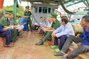 Biên phòng Kiên Giang phổ biến chống khai thác IUU cho ngư dân