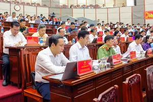  Hậu Giang: Đã giảm tình trạng đi trễ, về sớm, làm việc riêng trong giờ làm việc