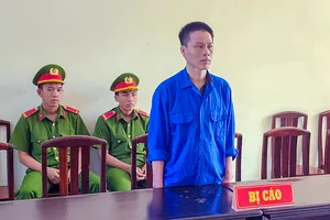 Mang súng bắn chim đi trộm cua và cái kết