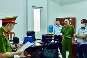 Công an bắt nguyên Giám đốc chi nhánh Văn phòng đăng ký đất đai ở tỉnh Sóc Trăng 