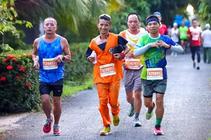 Vận động viên nước ngoài phá kỷ lục tại giải marathon tỉnh Hậu Giang