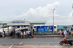 Tàu phà đi, đến TP Phú Quốc tạm ngừng hoạt động do thời tiết xấu 