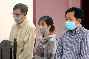 Hoãn xử vụ Quỹ tín dụng nhân dân Hậu Giang vì vắng nhiều người