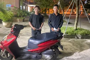 Bắt 2 bị can thực hiện 5 vụ cướp giật dây chuyền tại U Minh Thượng