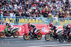 Sôi nổi Giải đua xe mô tô cúp vô địch quốc gia tại TP Cần Thơ