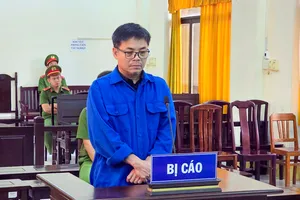 Thuê xe rồi thuê người làm giả giấy tờ để chiếm đoạt