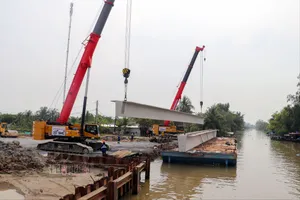 Phấn đấu hoàn thành toàn bộ cầu trên cao tốc trục ngang qua Hậu Giang trước 31-7