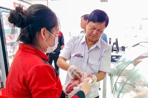 Vụ Công ty C.P bị tố bán thịt heo bệnh: Người tố cáo bị chấm dứt hợp đồng từ ngày 1-6