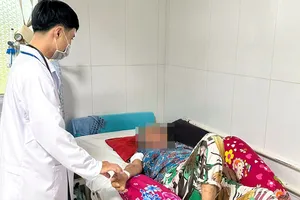 BVĐK tỉnh Sóc Trăng kịp thời cứu sống 1 cụ bà 70 tuổi bị nhiễm khuẩn liên cầu lợn