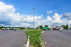 Chủ tịch TP Cần Thơ chỉ đạo kiểm tra, xử lý vi phạm giao thông khu vực vòng xoay Quốc lộ 1A