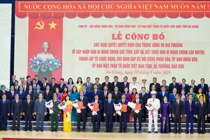 Ông Hồ Văn Mừng giữ chức Chủ tịch UBND tỉnh An Giang mới