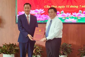 Ông Ngô Tuấn Nghĩa giữ chức Giám đốc Học viện chính trị khu vực IV