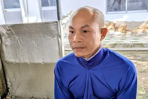 Bắt tạm giam người đàn ông 2 lần xâm hại con gái của bạn nhậu