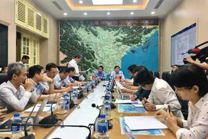 Họp khẩn ứng phó với áp thấp nhiệt đới đang mạnh