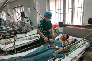 Cứu sống bệnh nhân bị cây sắt đâm xuyên phổi và đốt sống ngực
