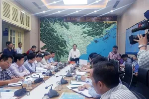 2 áp thấp nhiệt đới chạy lòng vòng rất phức tạp