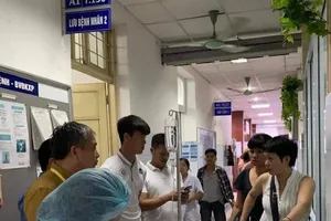 Tình hình sức khỏe nữ cổ động viên bị trúng pháo sáng