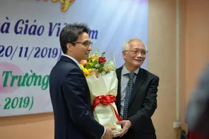 Phó thủ tướng: Muốn giáo dục học sinh, thầy cô phải làm gương