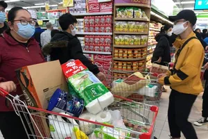 Dân Hà Nội mua hàng tích trữ: Bộ Công Thương nói gì?