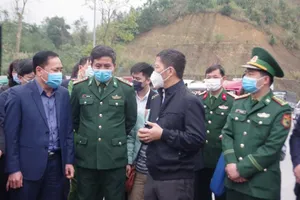 Đề xuất đưa lao động Việt qua biên giới Trung Quốc bốc hàng 