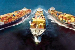 Méo mặt vì giá vận tải biển tăng sốc giữa dịch COVID-19