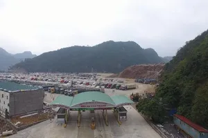 Kiến nghị tạm dừng tiếp nhận hàng hóa qua cửa khẩu Tân Thanh