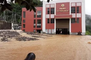 Cận cảnh nhà máy thủy điện Thái An bị đất đá vùi lấp