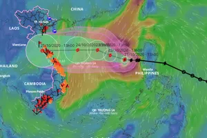 Vì sao miền Trung mưa triền miên dẫn tới lũ lịch sử?