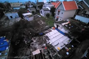 6 giờ sáng nay, 28-10: Sóng biển trắng trời đảo Lý Sơn