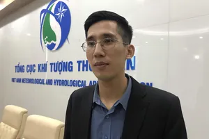 Bão số 12 áp sát bờ, bão VAMCO giật cấp 16 sắp vào Biển Đông