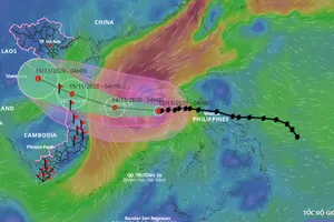 Bão số 13 đang cách Hoàng Sa 400km