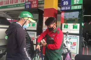 Xăng dầu đồng loạt tăng mạnh, xăng A95 lên 18.084 đồng/lít