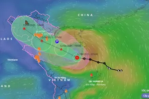 Áp thấp nhiệt đới mạnh đang áp sát Vịnh Bắc bộ
