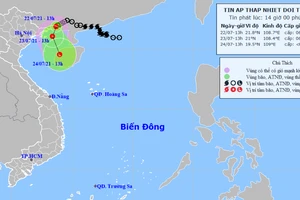 Áp thấp nhiệt đới tiến sát Vịnh Bắc bộ, cảnh báo mưa lớn, nguy cơ sạt lở đất
