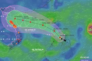 2 cơn bão mạnh đang ở gần Biển Đông