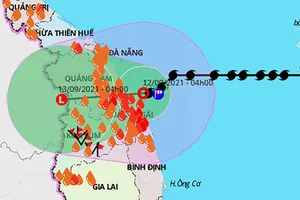 Bão số 5 thành áp thấp nhiệt đới trên vùng biển Đà Nẵng - Bình Định