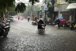 Hà Nội và các tỉnh phía Bắc gặp thời tiết lạ thường