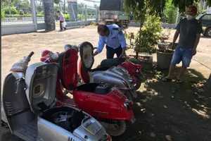 Sát Tết dương lịch, Long An phát hiện xe máy nghi nhập lậu