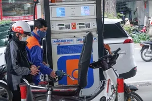 Giá xăng dầu lại đồng loạt tăng từ chiều 13-3