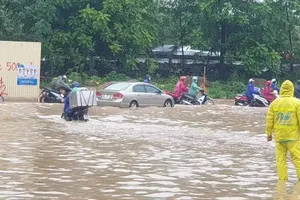 Hà Nội, Vĩnh Phúc ngập cục bộ sau trận mưa đêm