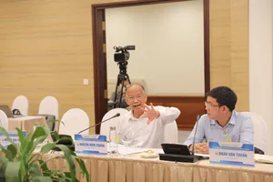 Chuyên gia: Nếu không tăng thuế xuất khẩu dầu, làm ra bán hết rồi lại đi nhập