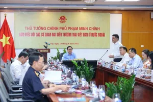 Thủ tướng họp trực tuyến với các Thương vụ Việt Nam tại nước ngoài
