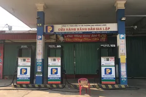 Doanh nghiệp bán lẻ xăng dầu than: Đang bị ép!